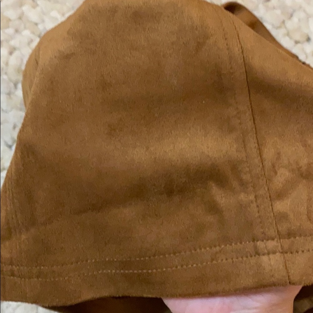 🆕Francesca’s: Suede skirt - Picture 3 of 6